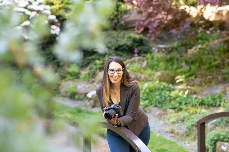 Iska Birnie holding a camera