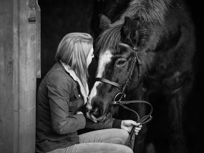 horse and owner in a remember me photo session